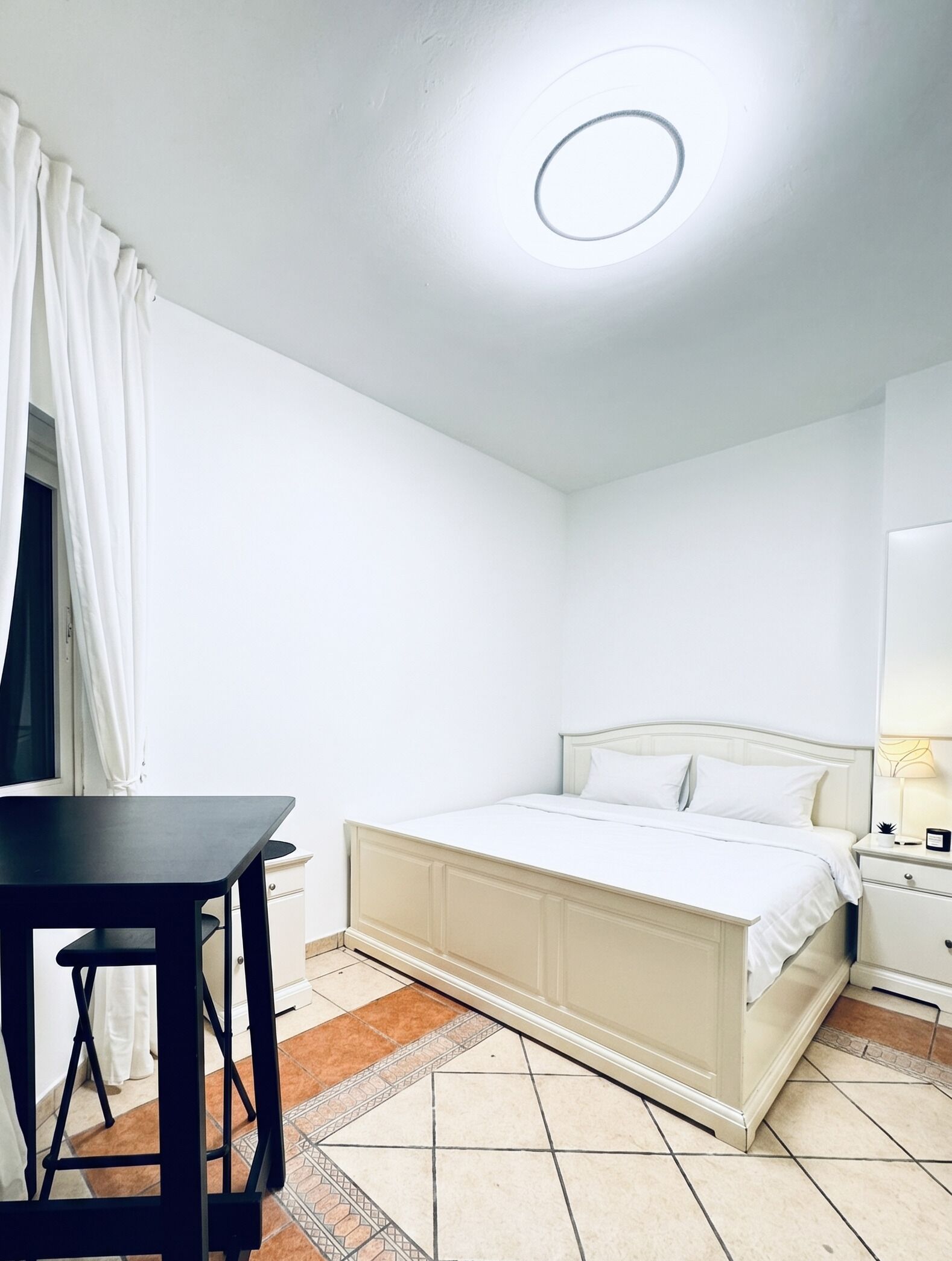 Basic Room | Iron/ironing board, free WiFi