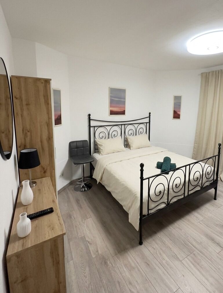 Basic Room | Iron/ironing board, free WiFi