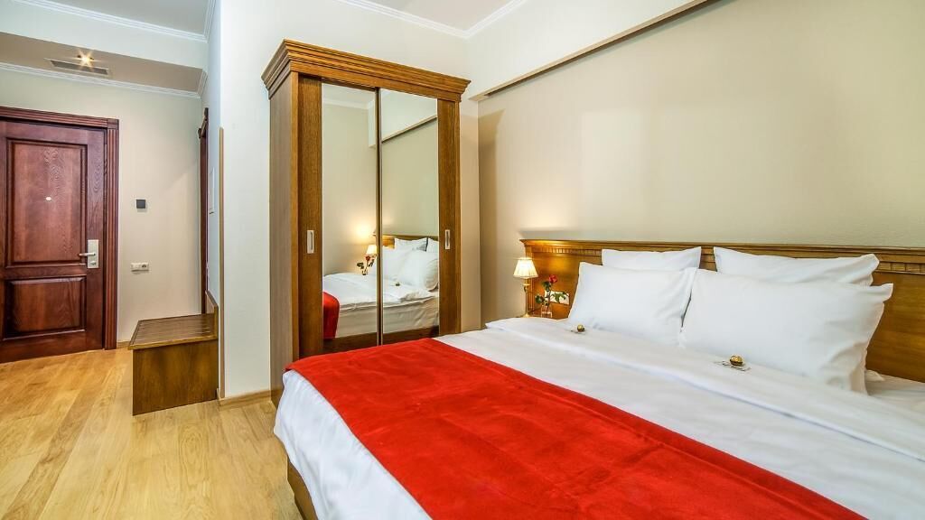 Standard-Doppelzimmer, Bergblick