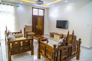 Interior - Luxurious 3-Bedroom Villa with Ocean Views in Diani Beach (Diani Beach)