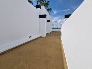 Property grounds - Beautiful PH in front of the Marina (Residencial La Amada)