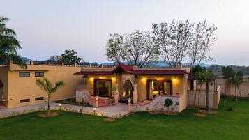 Classic Triple Room | Exterior
