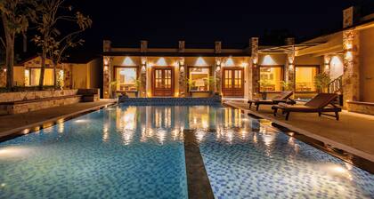 ELIVAAS Tiger Cave Suite with Pvt Pool