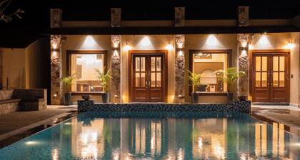 ELIVAAS Tiger Cave Suite with Pvt Pool