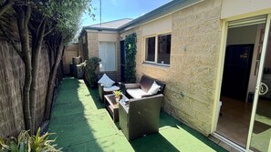 Terrace/patio - Bay Breeze home Cowes (Cowes)