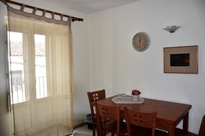 Dining - Vrbo Property (Catania)