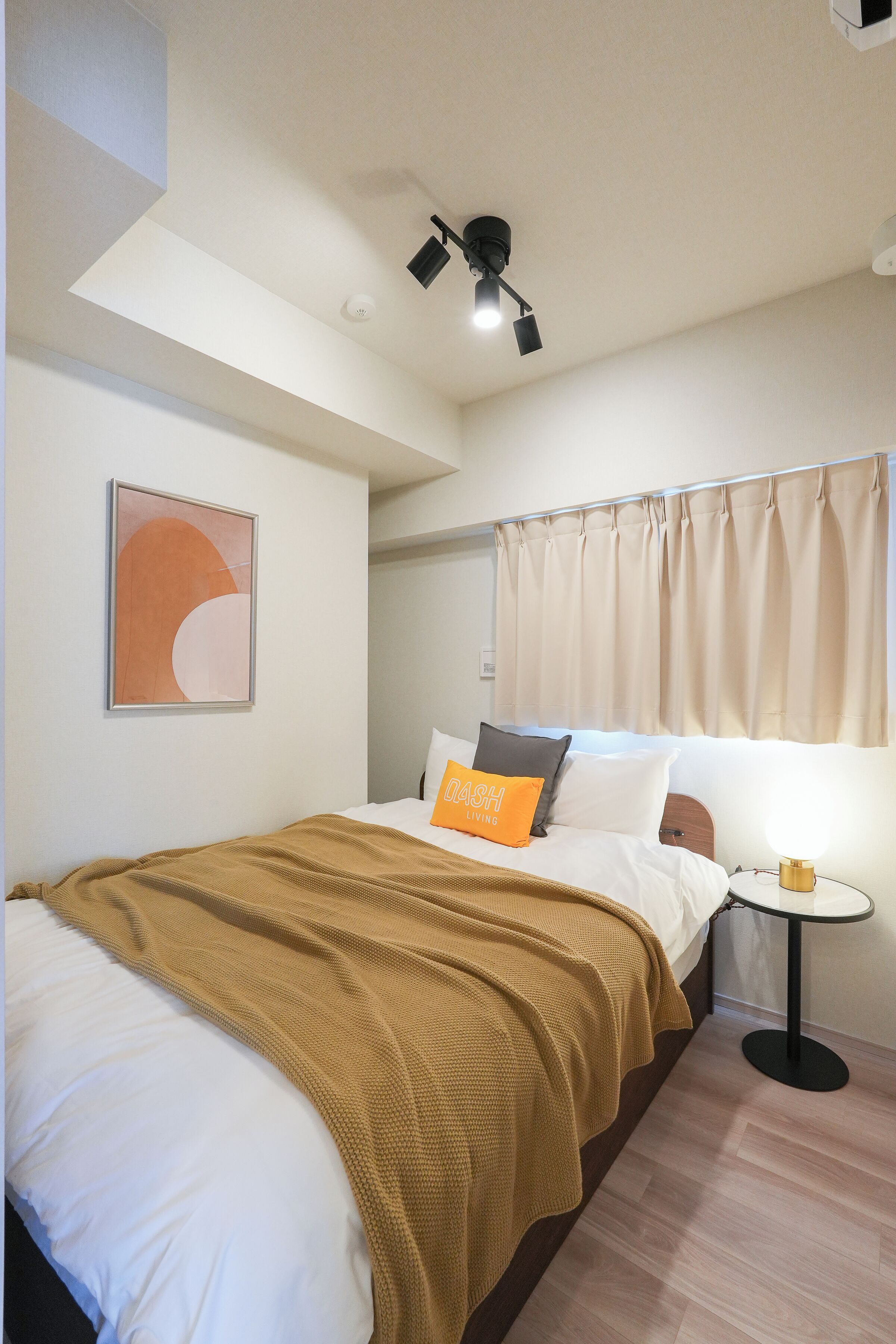 Individually furnished, desk, iron/ironing board, free WiFi