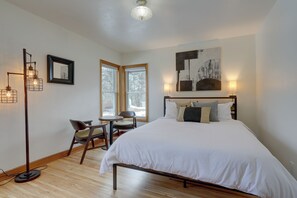 3 habitaciones, escritorio, internet y ropa de cama 