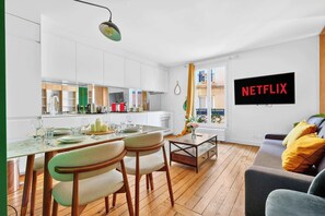 TV - Quartier Les Marais 1 Bedroom Apartment Netflix (Paris)