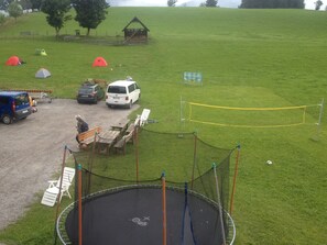 Outdoor dining - Vrbo Property (Aich)