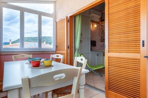 Dining - Casa Maestrale – Sea View, Private Terrace & Air Conditioning (Paduledda)