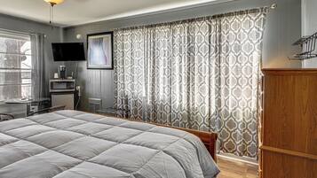 1 chambre, fer et planche à repasser, accès Internet, draps fournis