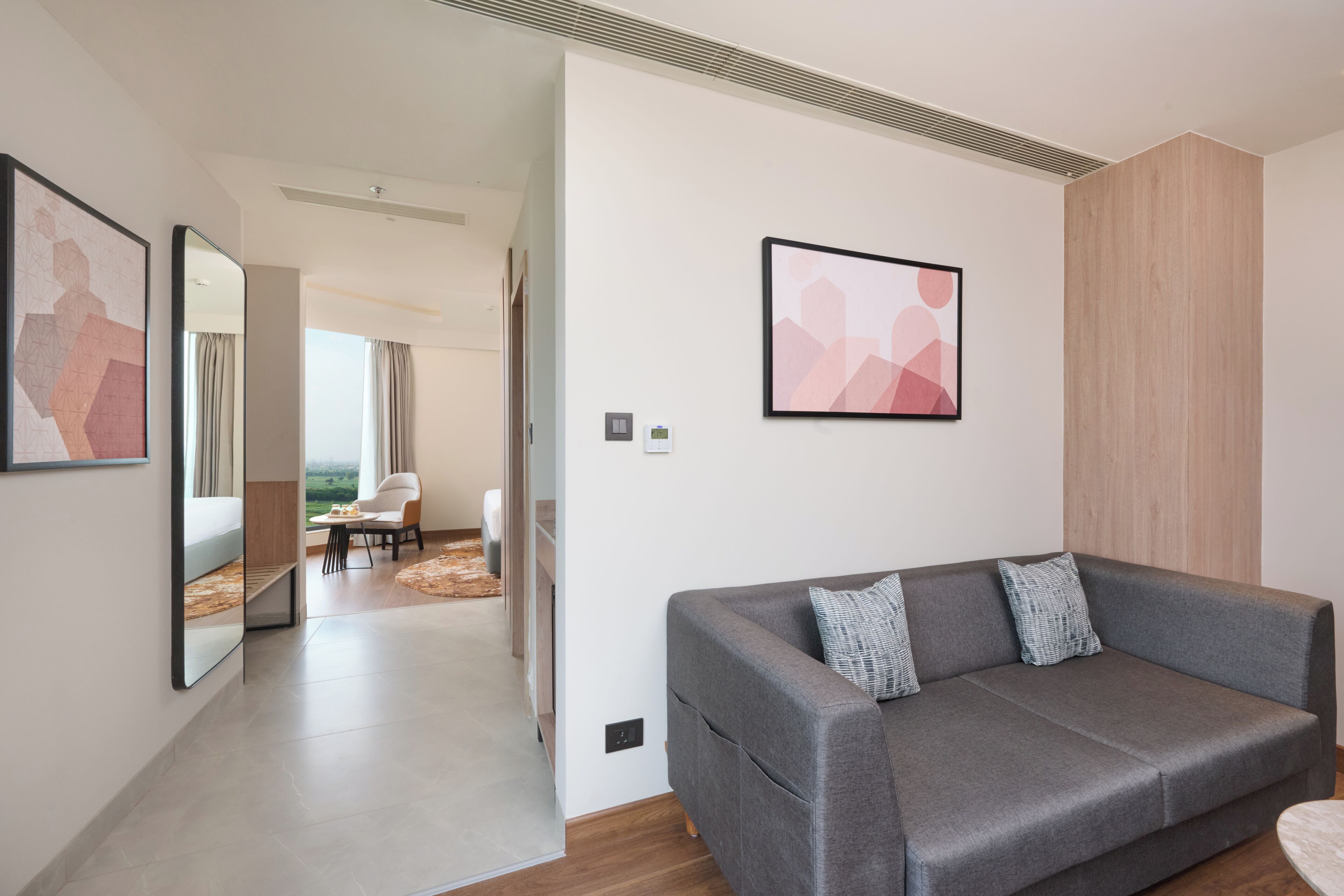 Junior Suite | Minibar, blackout curtains, soundproofing, iron/ironing board