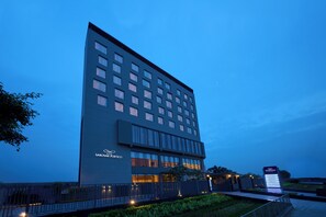 Ảnh chưa phân loại, 3 trong số 56 ảnh, nút