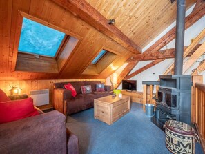 Apartment | Living room - La Chapelle Chalet for 8 Guests (Chamonix-Mont-Blanc)