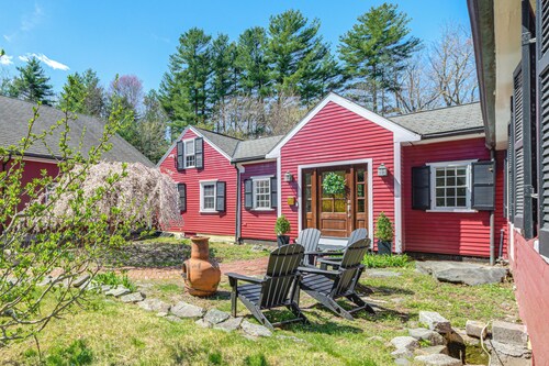 Pet-Friendly Yard: Boston Area Home Near Gillette