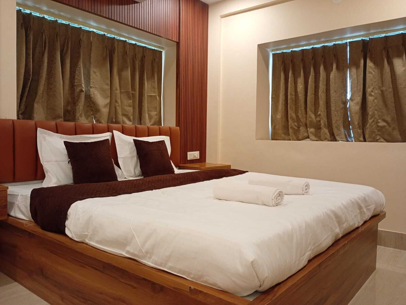 Double Room | Iron/ironing board, free WiFi