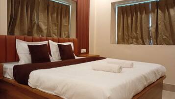 Double Room | Iron/ironing board, free WiFi