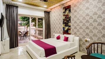 Deluxe Villa, Balcony, Garden View