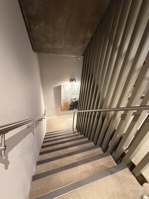 Interior - Elegant 3-Bed Duplex with Spa, Gym, Lift & Stunning River Views in Shrewsbury (Shrewsbury)