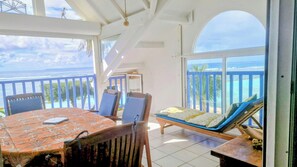 Interior - Exceptional location with direct access to the beach T2 in small residence (Sainte-Anne)