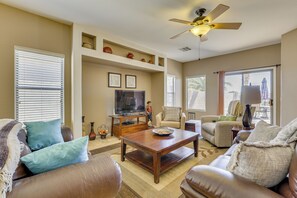 TV, books - On Johnson Ranch Golf Course: San Tan Valley Home (San Tan Valley)
