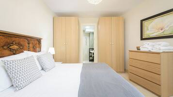 Apartemen Comfort, 1 kamar tidur, tepi pantai | Setrika/meja setrika dan Wi-Fi gratis