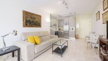 Comfort Apartment, 1 Bedroom, Beachside | Ruang tamu