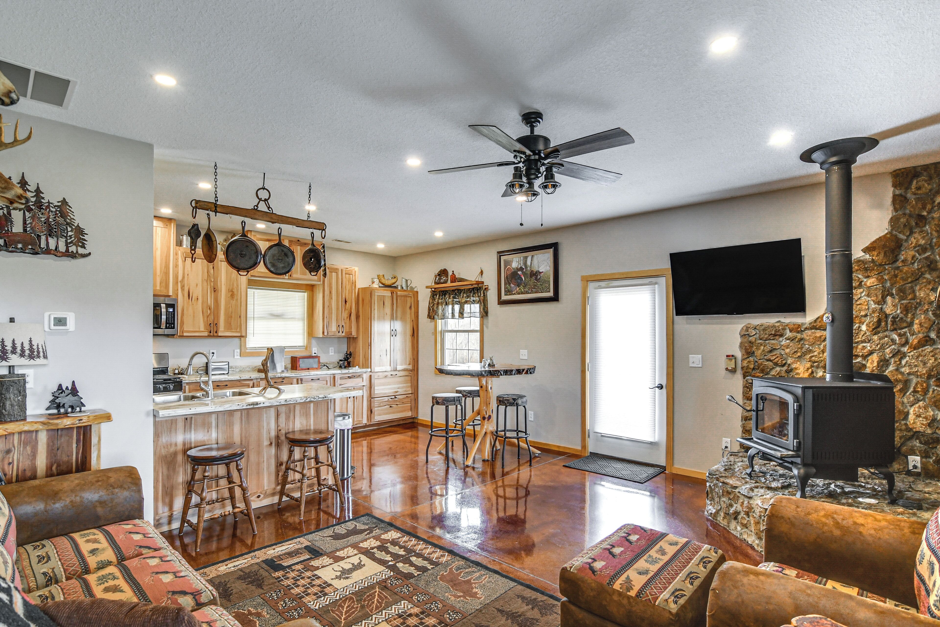 Greentop Vacation Rental | 1BR | 1BA | 950 Sq Ft