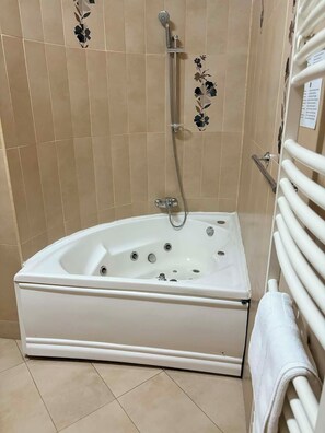 Suite Classique, vue ville | Salle de bain