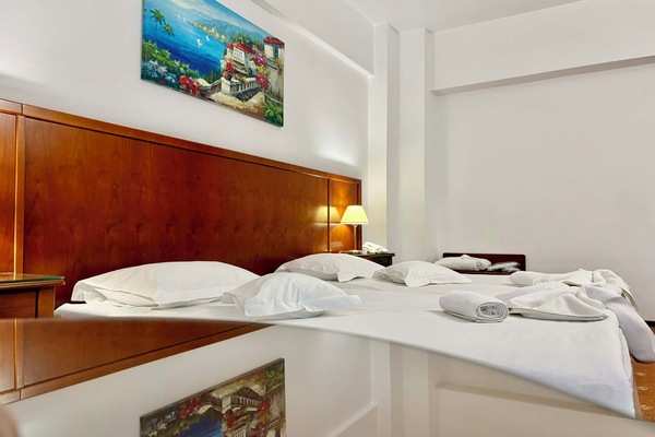 Twin Room, City View | In-room safe, desk, soundproofing, WiFi (free)