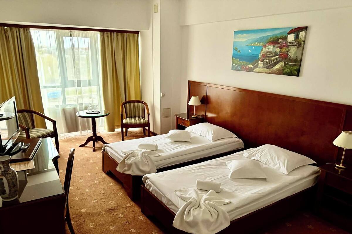 Chambre avec lits jumeaux, vue ville