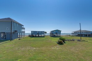 Exterior - Steps to Surfside Beach! Ocean-View Texas Retreat (Freeport)