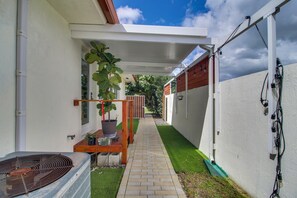 Terrace/patio - Pool Access! Country Club of Miami Summer Getaway (Hialeah)