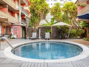 Pool - Great Island Escape! Unit w/ Kitchenette, Outdoor Pool, Mini Market On-Site (Honolulu)