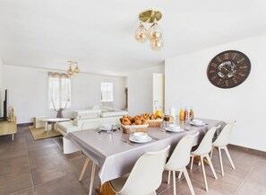 Dining - House for 6 with garden, near marsh (Noirmoutier-en-l´Ile)