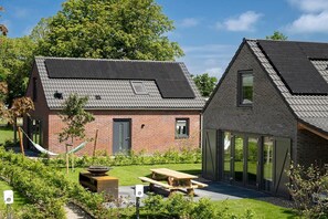 Outdoor dining - Holiday Home Near North Sea for 6 (Sint Maarten)