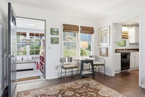 Interior - Mountain Escape Near Downtown Blowing Rock (Blowing Rock)
