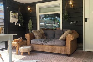 Terrace/patio - Quiet Wellness Villa in Bellingwolde (Bellingwolde)