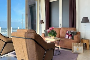Ambiance / Close-up - Luxury Beachfront Apartment for 5 (Egmond aan Zee)
