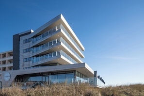 Holiday Home Exterior [summer] - Luxury North Sea Retreat with Garage (Egmond aan Zee)