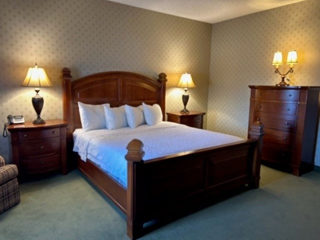 Convenient Fresno Stay  Minutes From Airport W/ Free Shuttle - Fresno