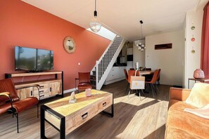 Living Room - Waterfront Home w/ Terrace for 6 (Uitgeest)