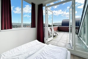 Bedroom - Waterfront Home w/ Terrace for 6 (Uitgeest)