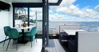 Einzigartiges Hausboot am Uitgeester See