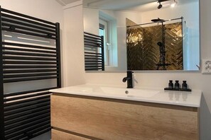 Shower - 6-Guest Holiday Home with Terrace (Sint Maarten)