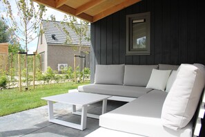 Terrace/patio - Stylish Coastal Home with Garden (Sint Maarten)