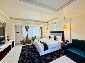 Presidential Suite - Hotel KAMA (Danapur)