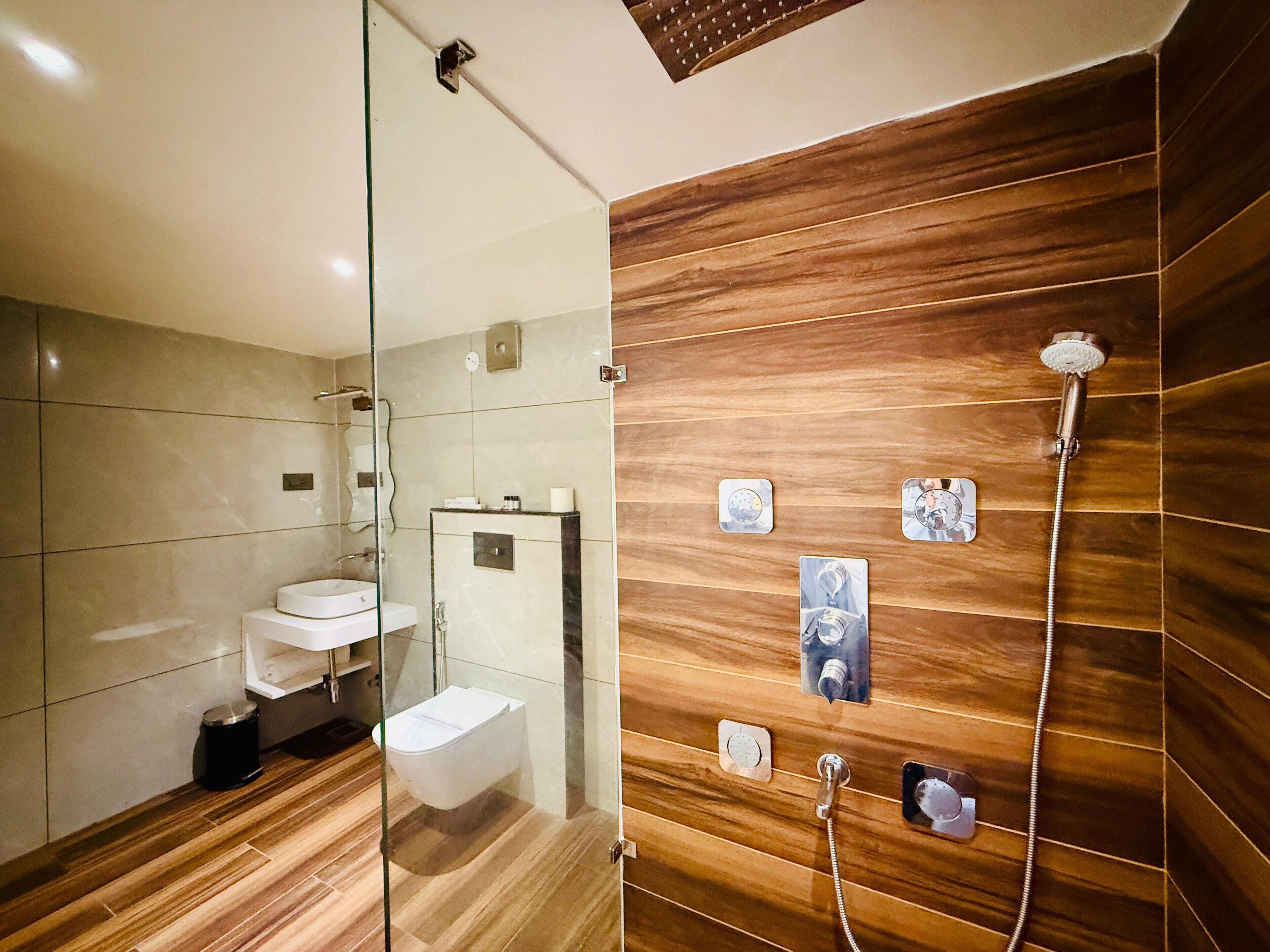 Suite presidencial | Bany | Sabatilles 