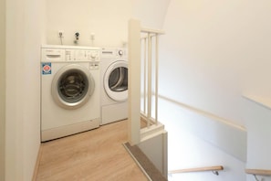 Holiday Home Facilities and Services - Beach House on Egmond Boulevard (Egmond aan Zee)